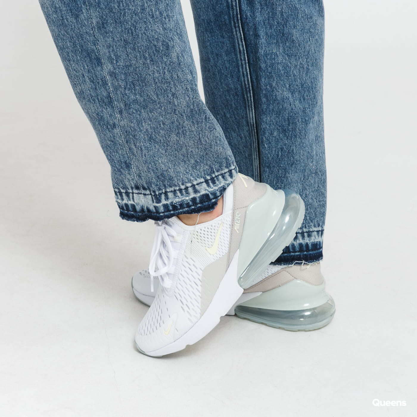 Džíny GUESS W Relaxed Fit Jeans denim blue