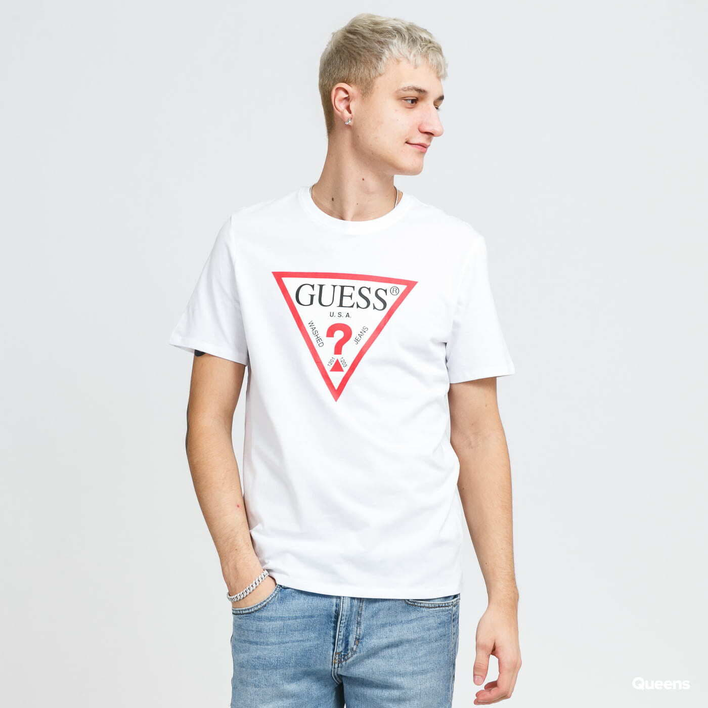 T-shirts GUESS M Triangle Logo Tee White