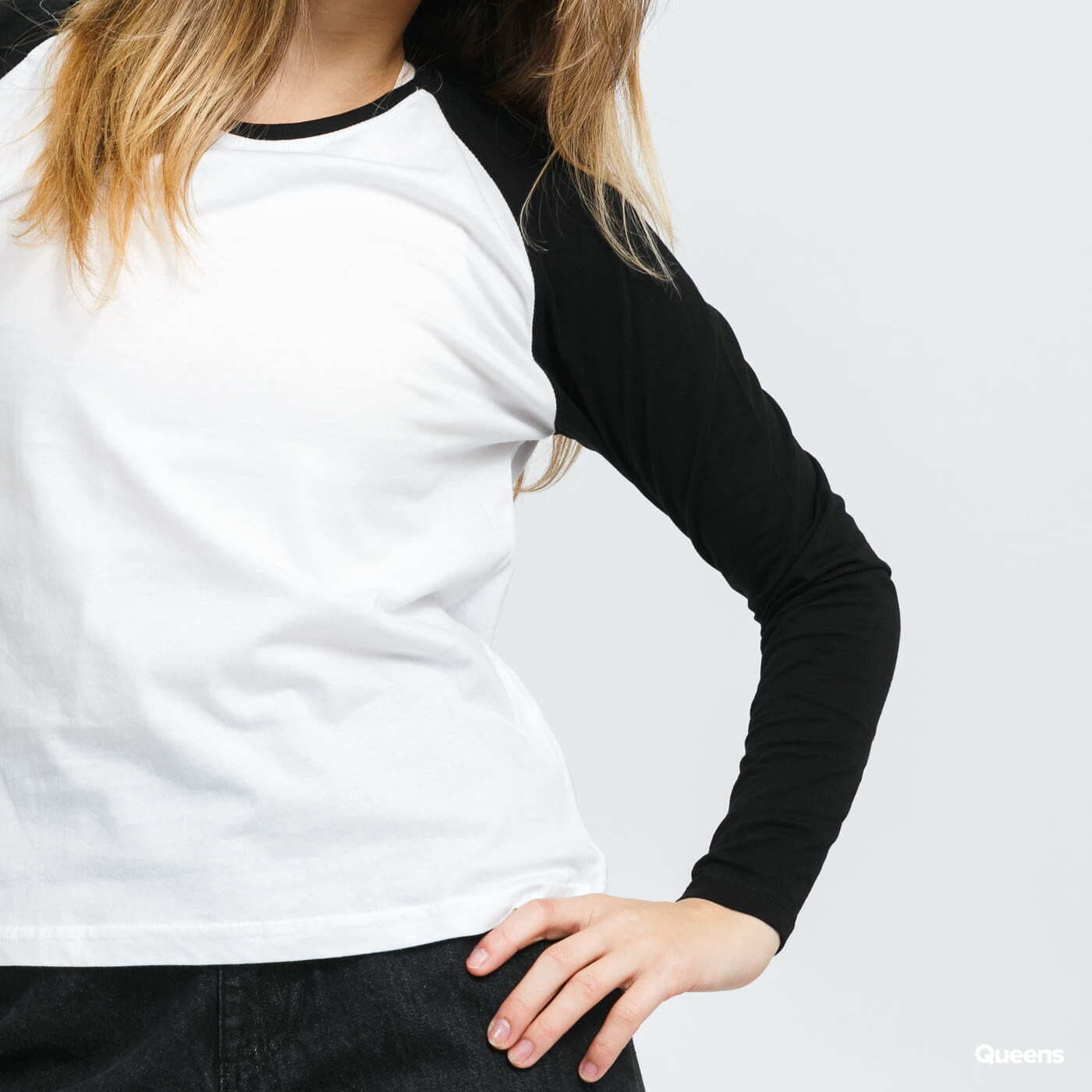 T-Shirts Urban Classics Longsleeve Raglan Queens / Ladies Black Contrast White 