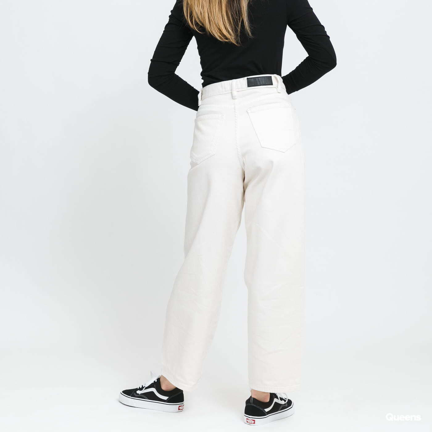 Džíny Urban Classics Ladies High Waist Wide Leg Cropped Denim Pants White