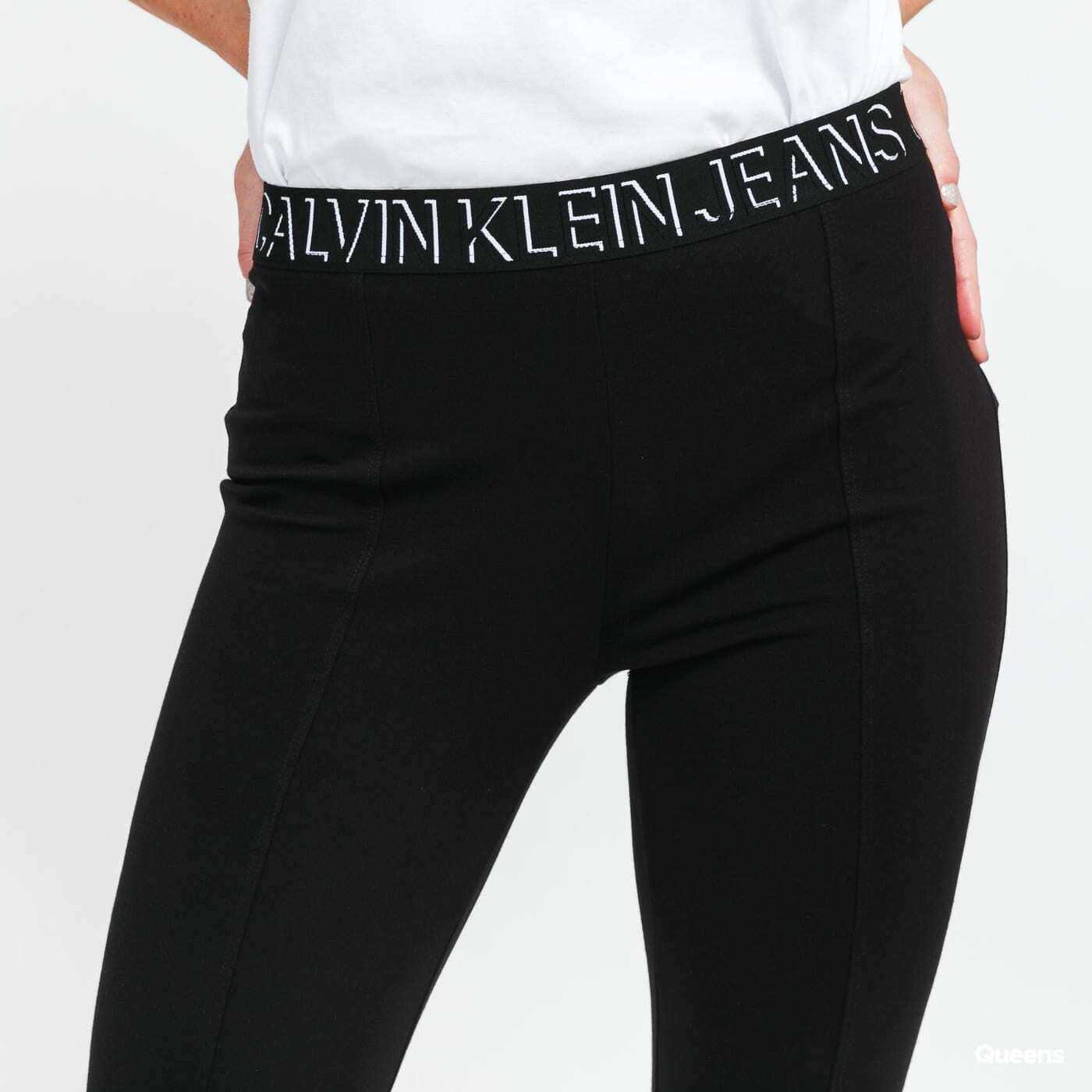 Buy Calvin Klein Jeans High Rise Solid Leggings - NNNOW.com
