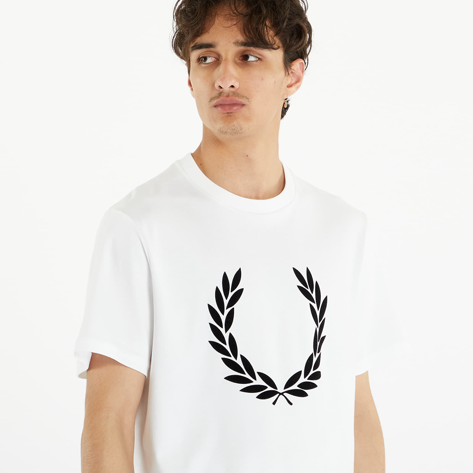 Tricouri FRED PERRY Flock Laurel Wreath Tee White