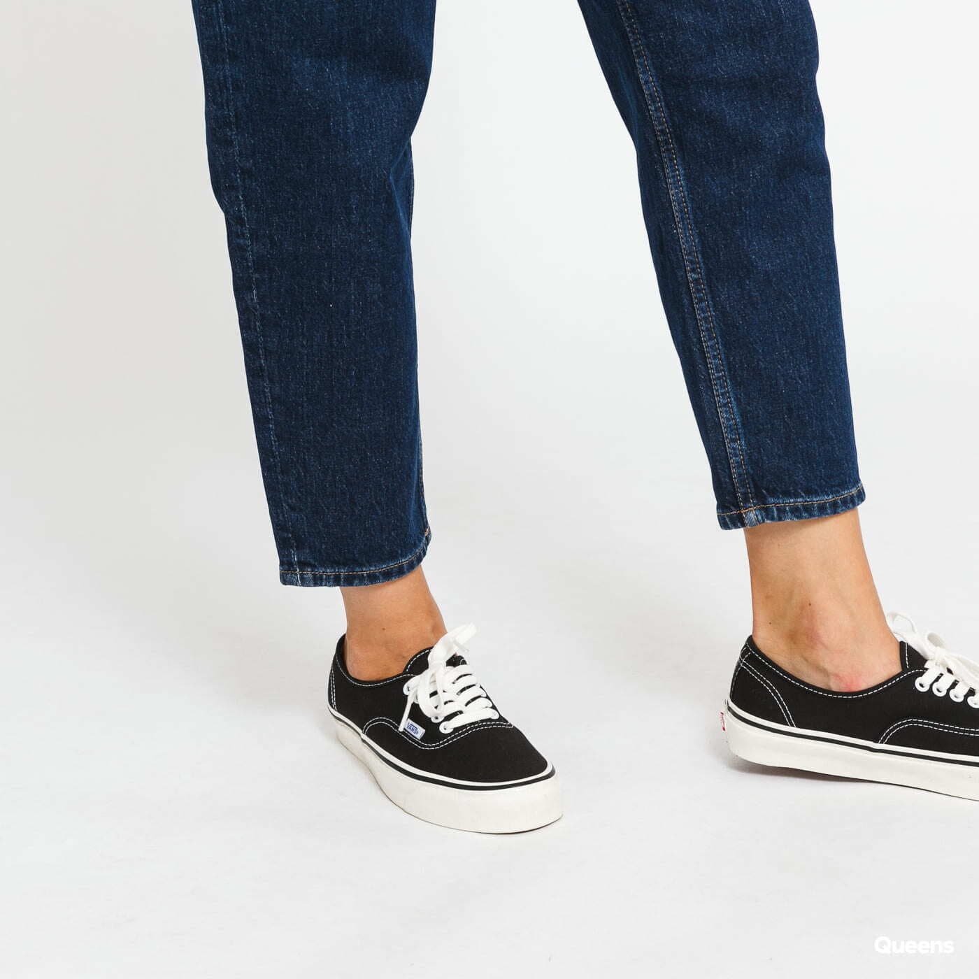 Jeans TOMMY JEANS Mom Ultra High Rise Tapered Jeans Navy