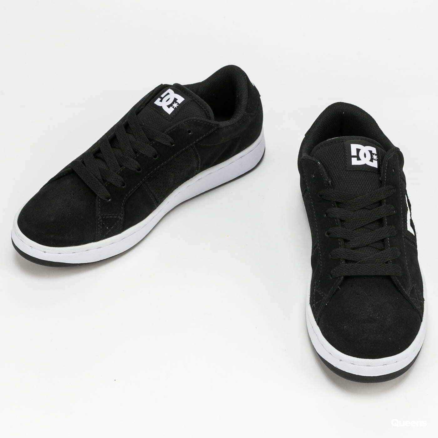 Men's sneakers and shoes DC Striker black / white