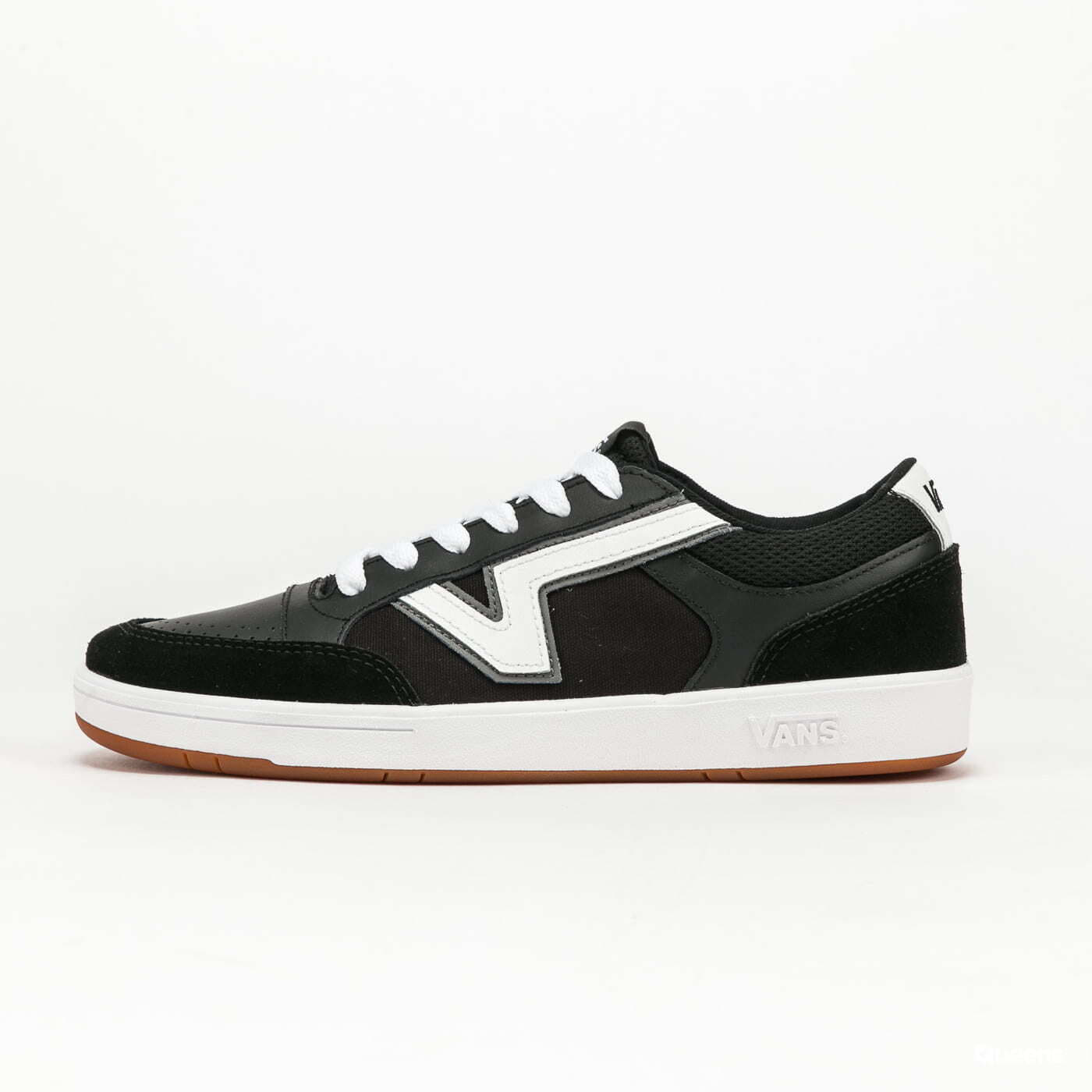 Men's sneakers and shoes Vans Lowland CC Black/ True White