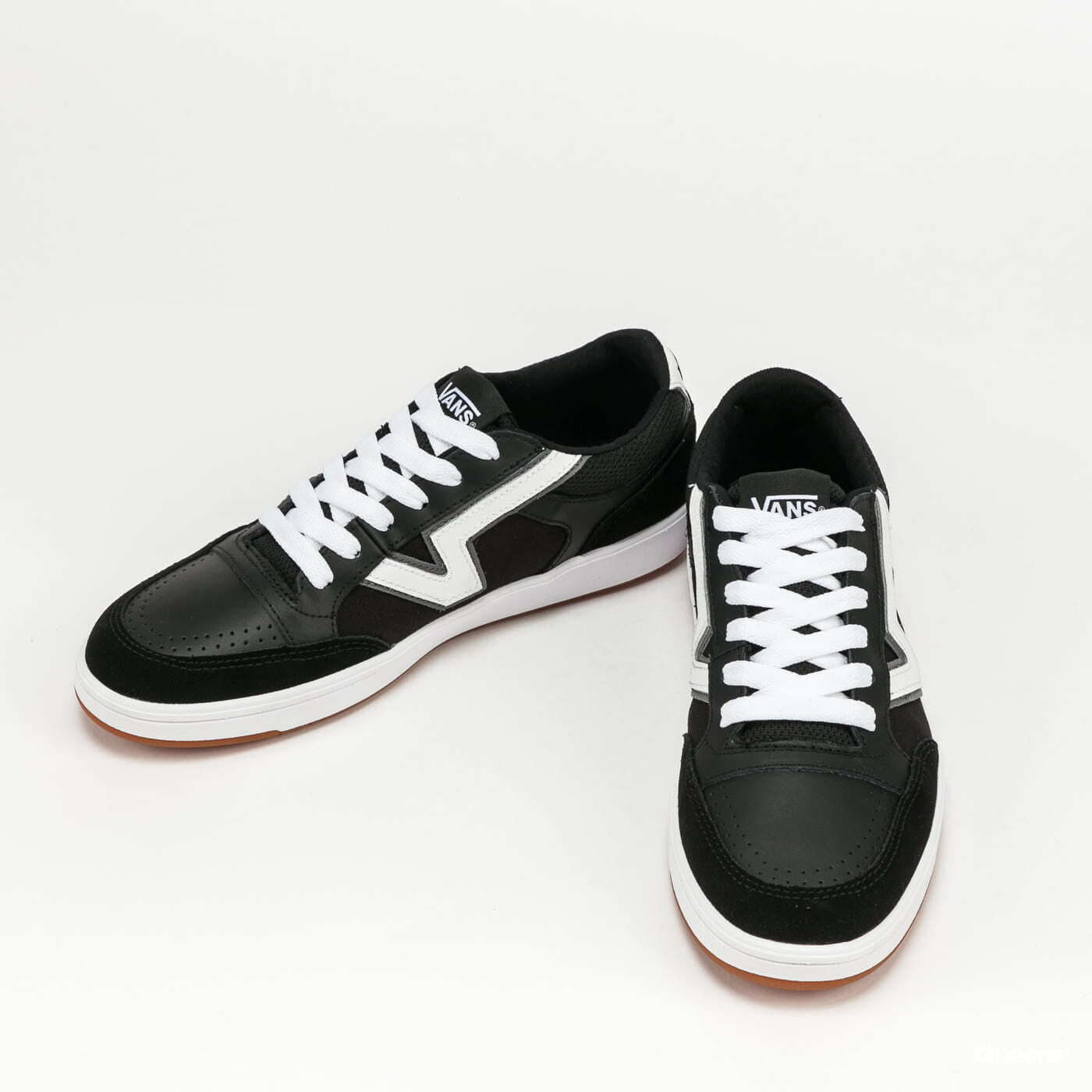 Men's sneakers and shoes Vans Lowland CC Black/ True White