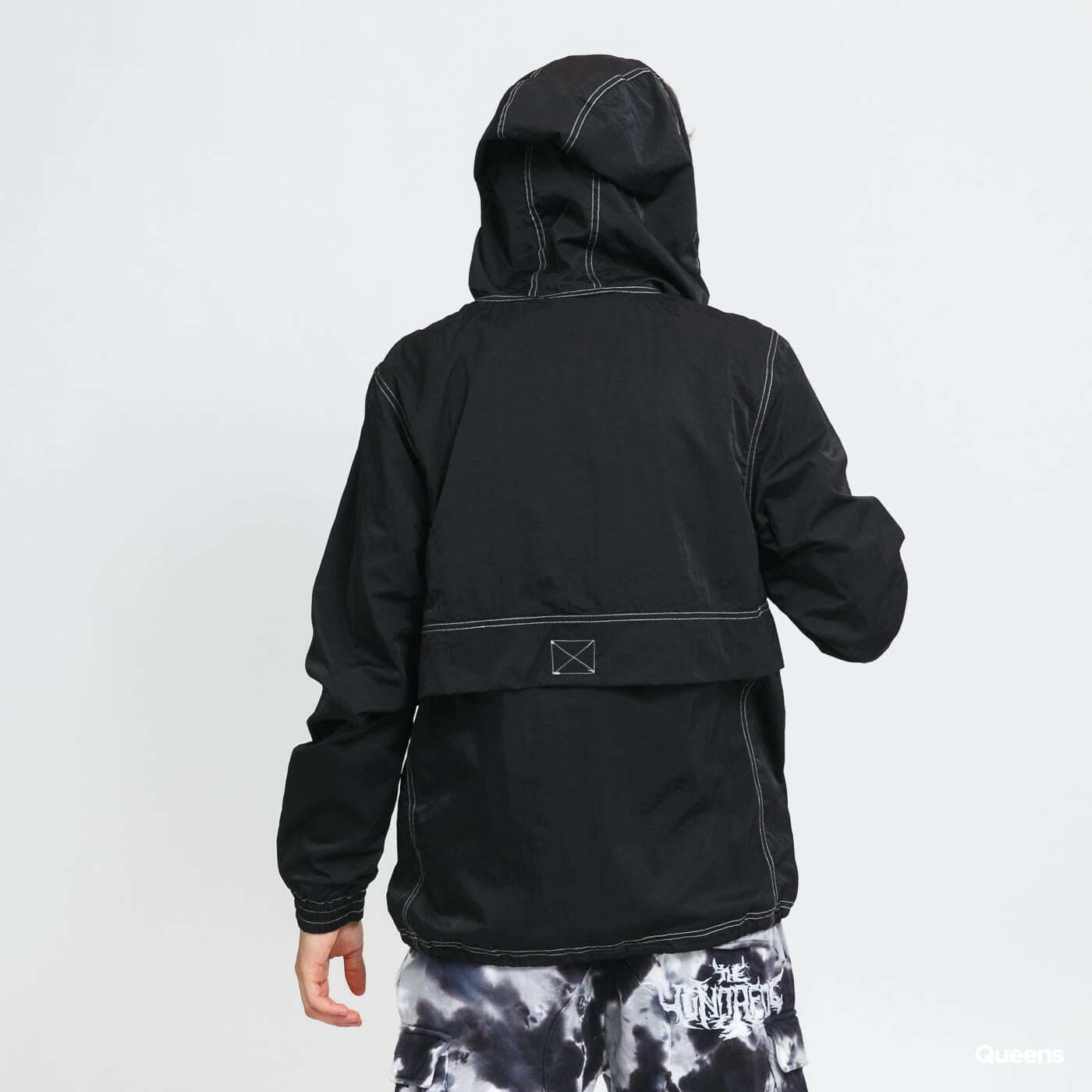 Windbreakers The Hundreds Urb Windbreaker Black Queens