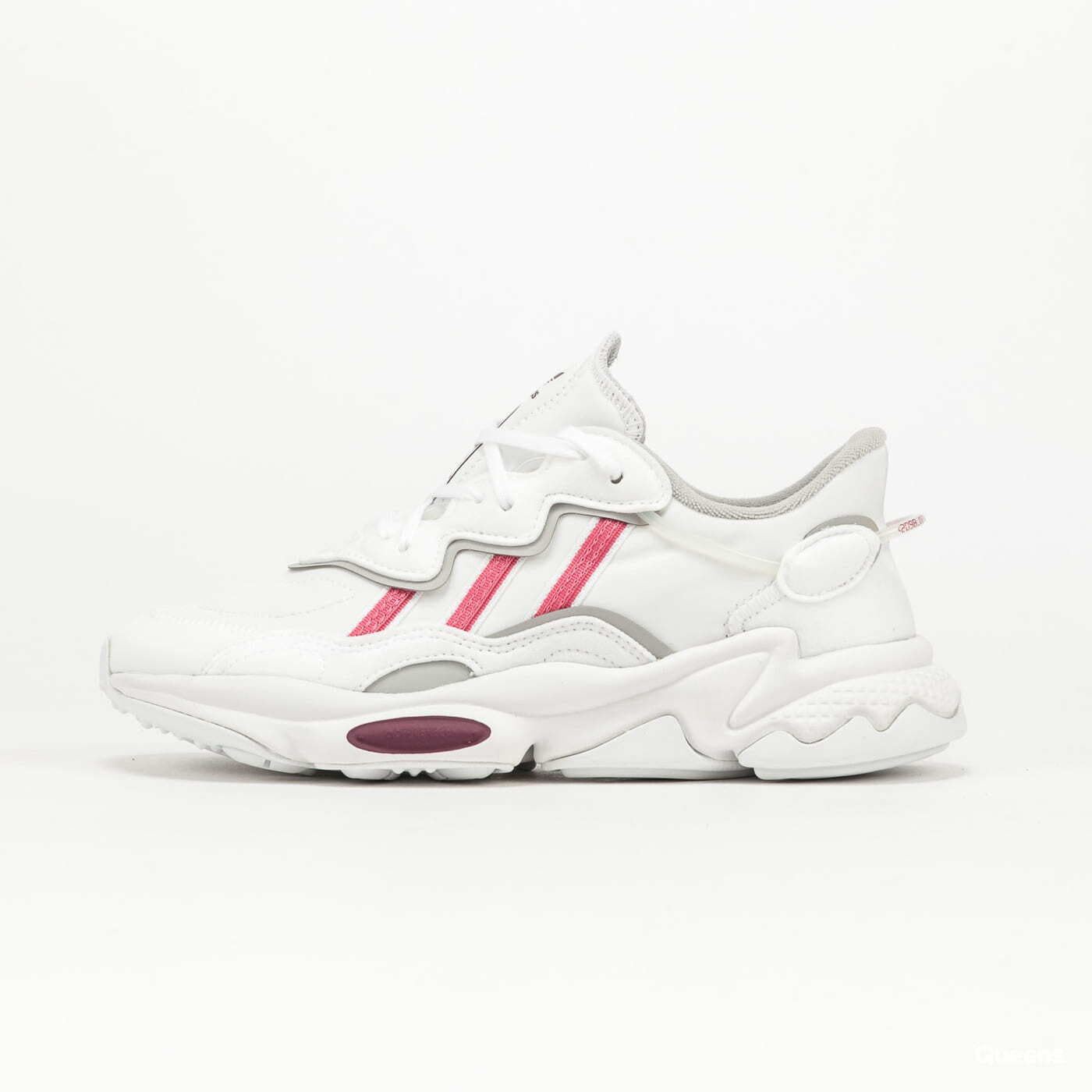 Ozweego hotsell white red