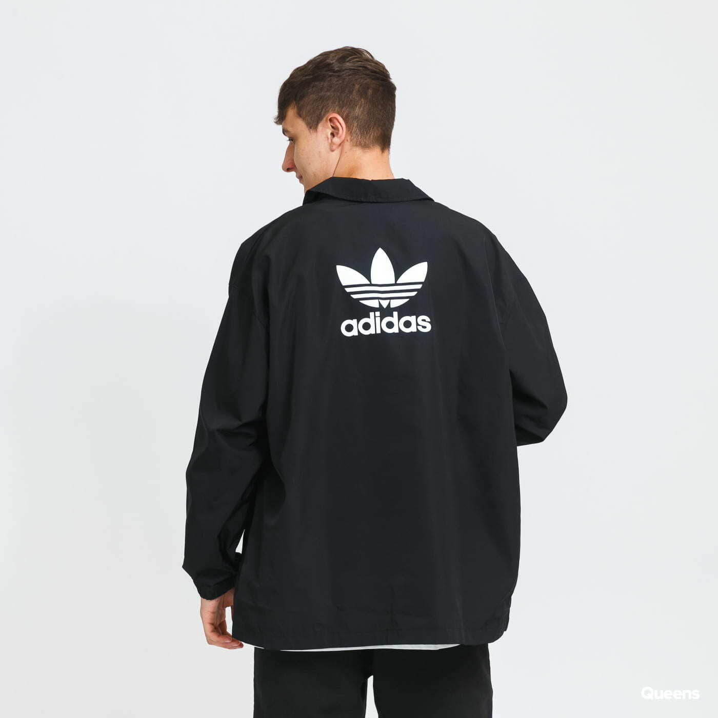 Windbreakers adidas Originals Coach Jacket Black