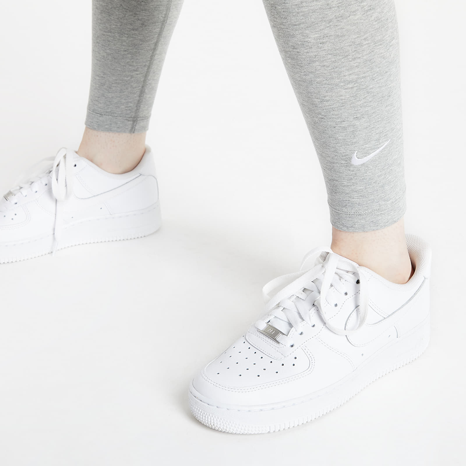 Legíny Nike W NSW Essential 7/8 MR Legging Grey