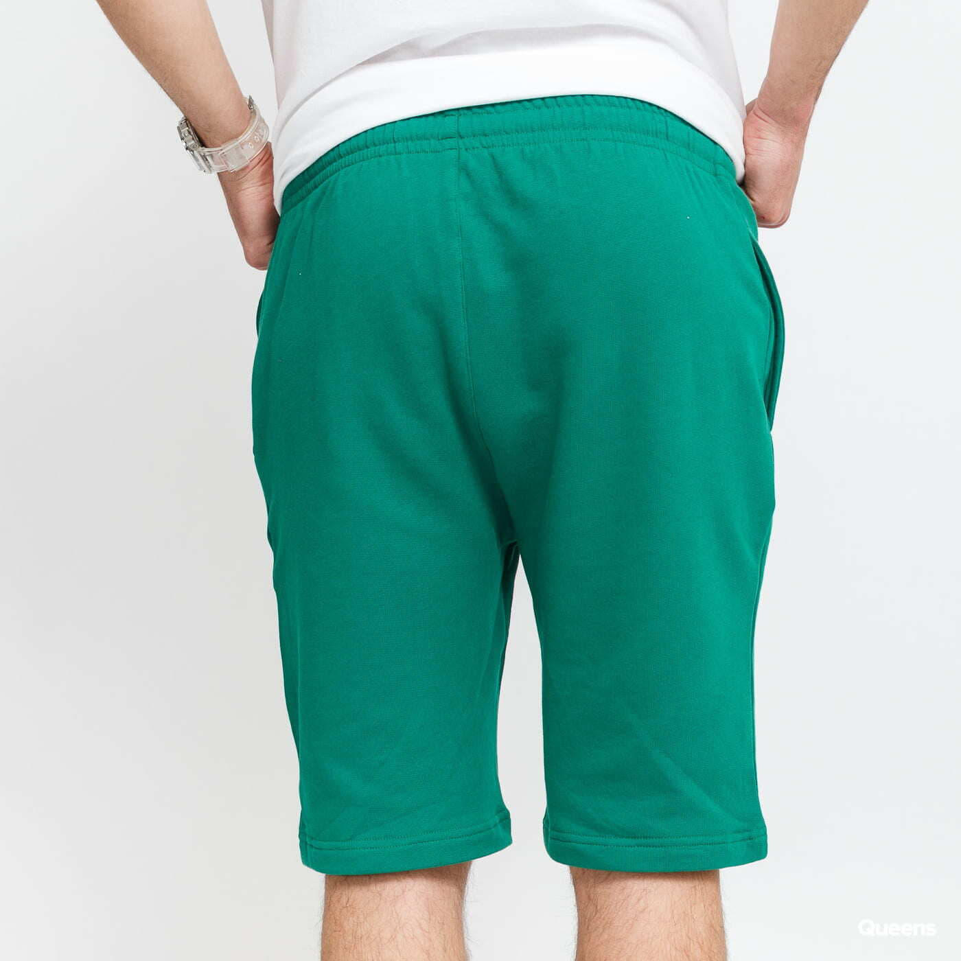 Shorts Urban Classics Basic Sweatshorts Green