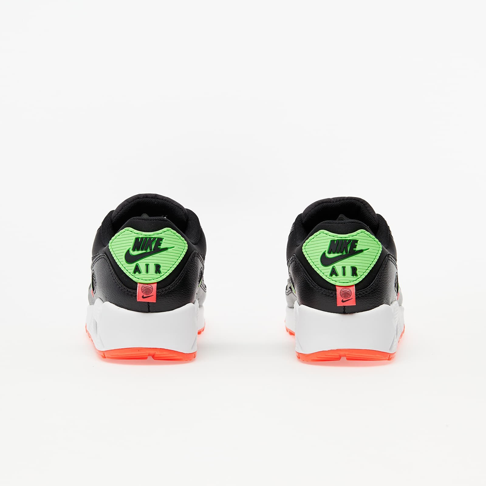 Dámske topánky a tenisky Nike W Air Max 90 Worldwide Black/ Black/ Flash Crimson