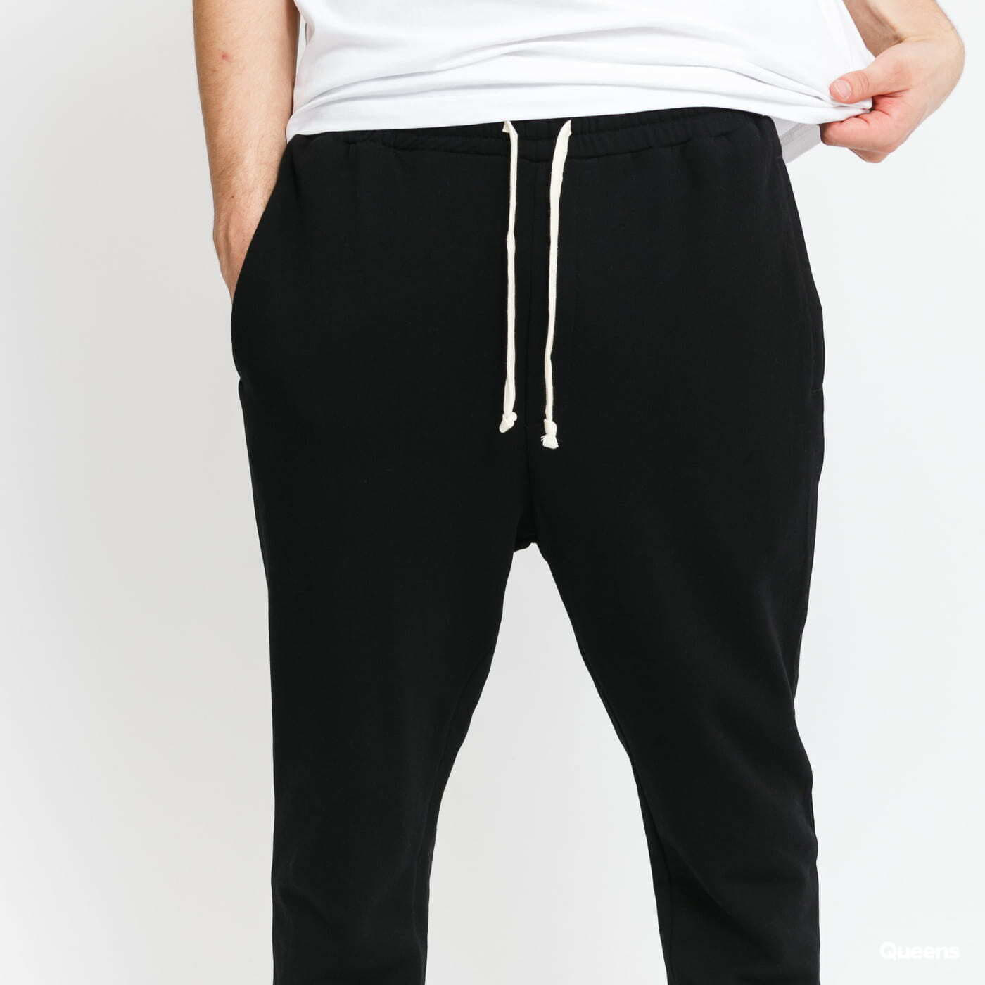 Tepláky Urban Classics Organic Low Crotch Sweatpants Black