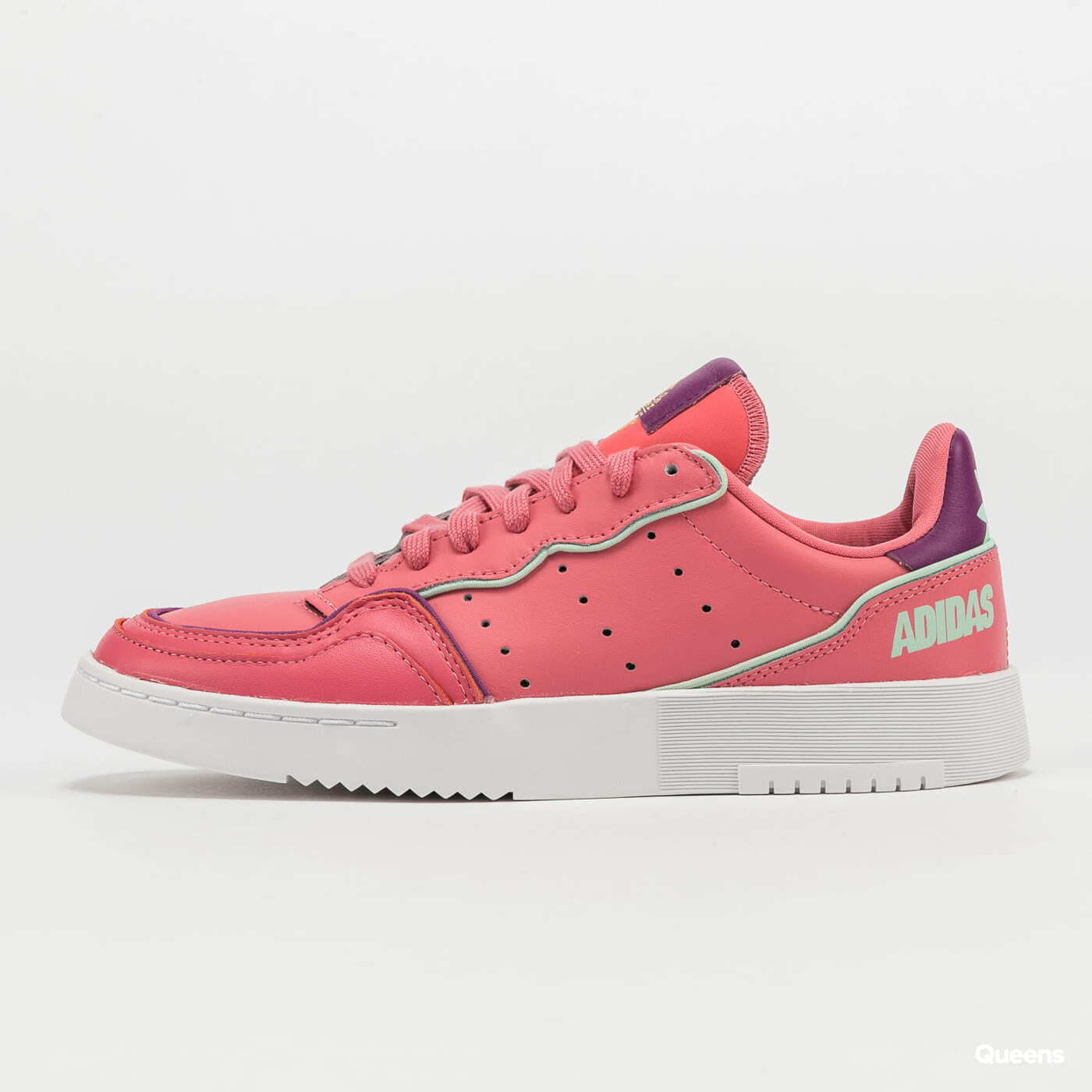 Sneakers und Schuhe fur Frauen adidas Originals Supercourt W Hazros FtwWhite Ricmau Queens