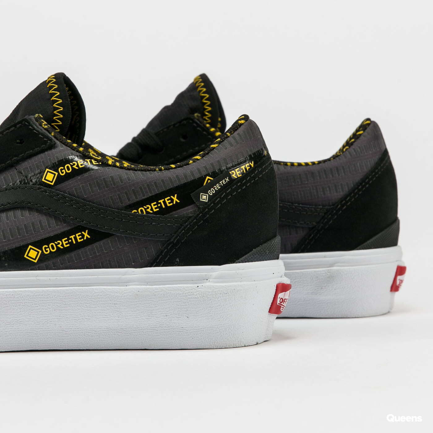 Pánské tenisky a boty Vans Old Skool Gore-Tex Black/ Lemon Chrome