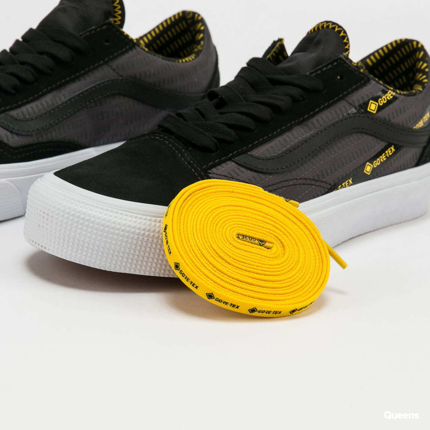 Pánské tenisky a boty Vans Old Skool Gore-Tex Black/ Lemon Chrome