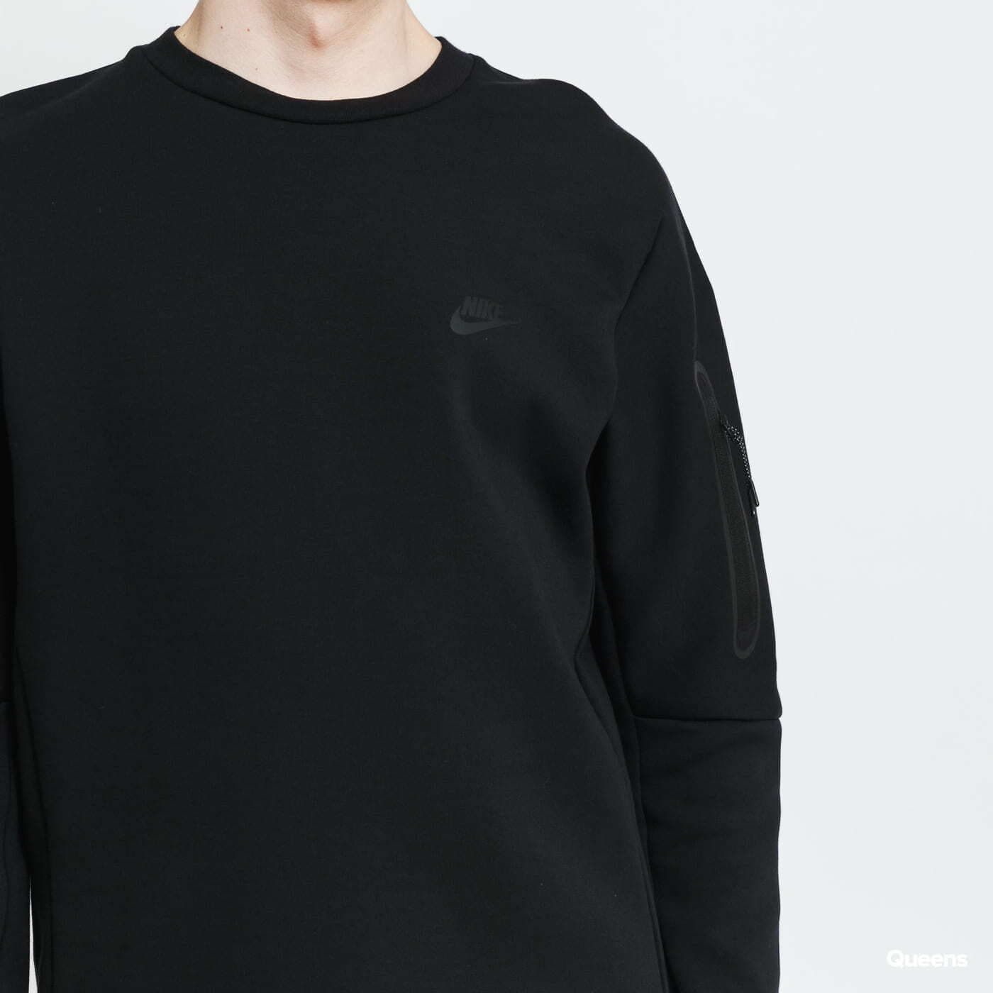Nike tech store crew neck