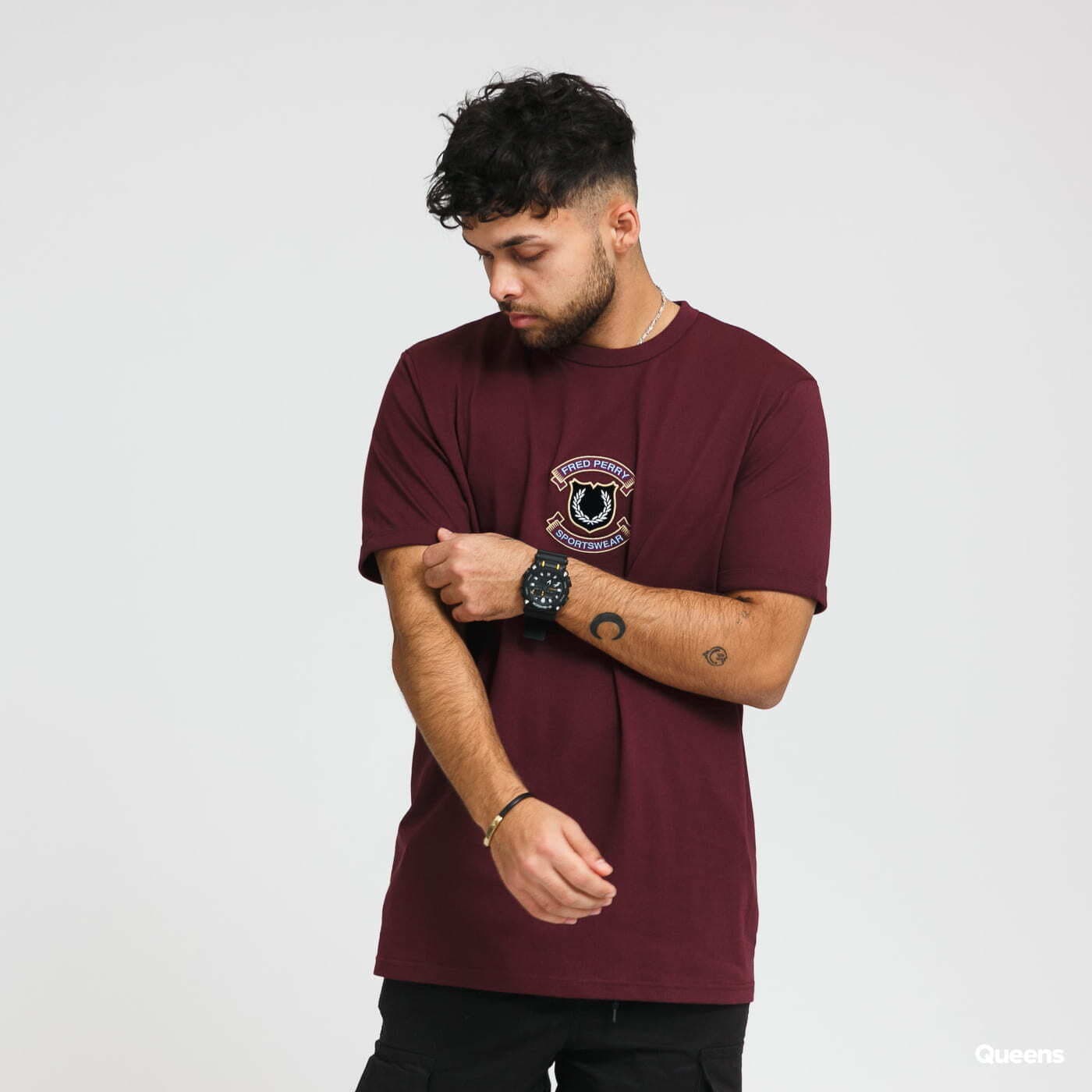 Tricouri FRED PERRY Embroidered Sheild Tee Wine