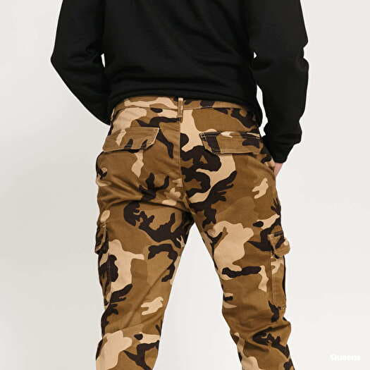 Beige camo trousers deals