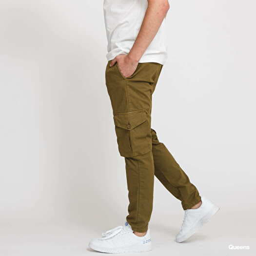 Buy Men's Whis Olive Tapered Cargo Pant Online | SNITCH