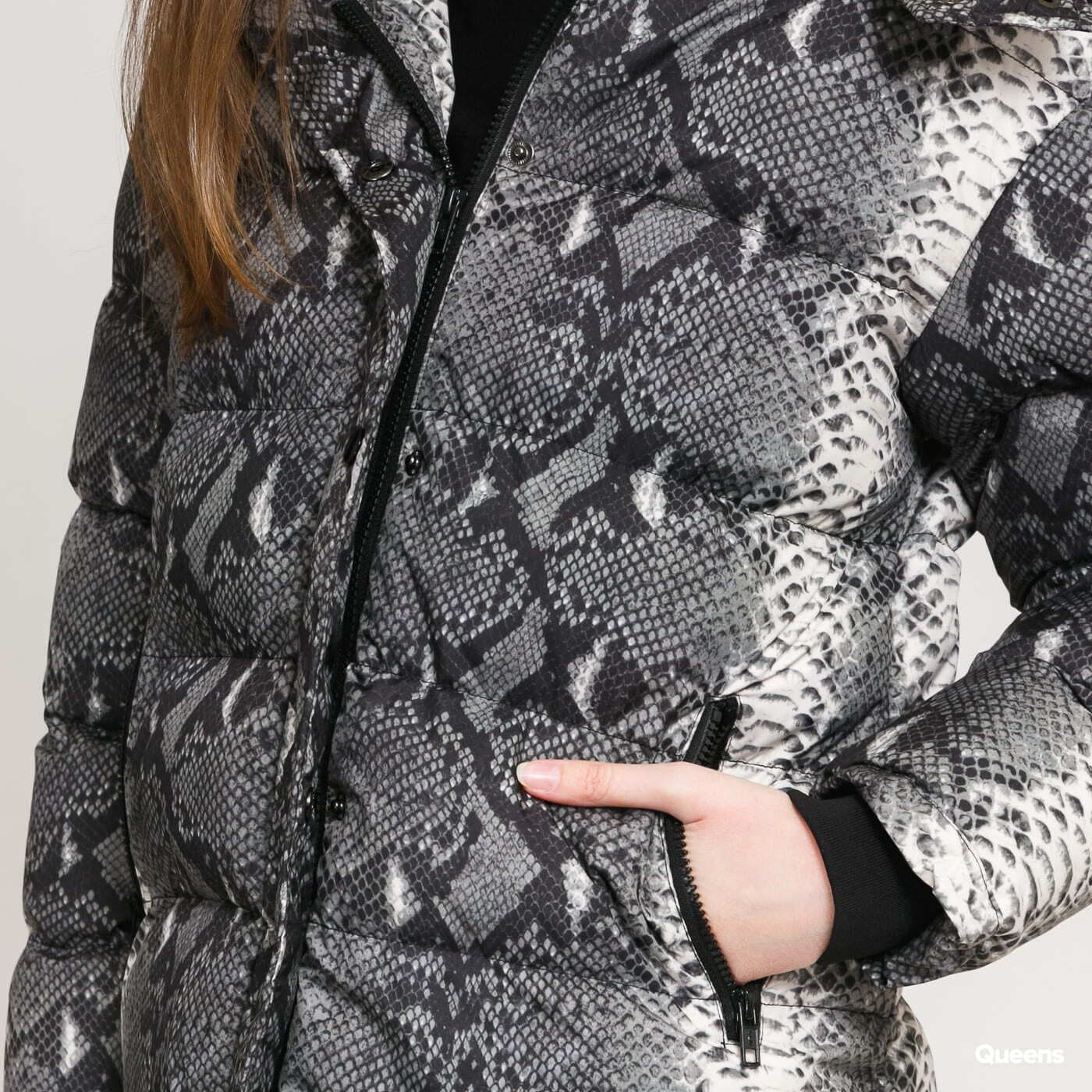 Jackets Urban Classics Ladies AOP Hooded Puffer Jacket Grey | Queens | Jacken