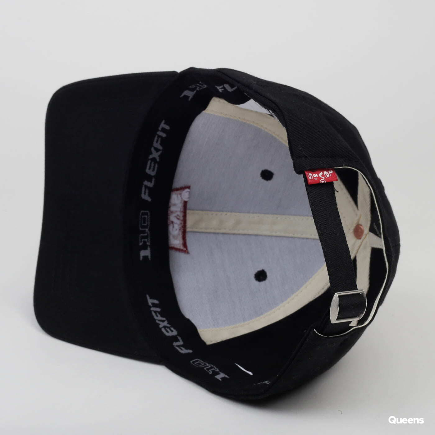 Kape Levi's ® Batwing Flexfit Mid Black