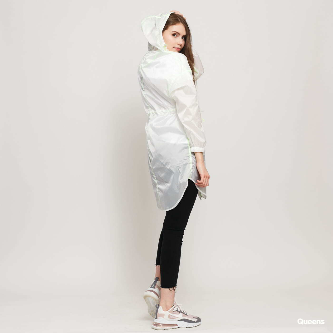 Треньорски якета Urban Classics Ladies Transparent Light Parka White