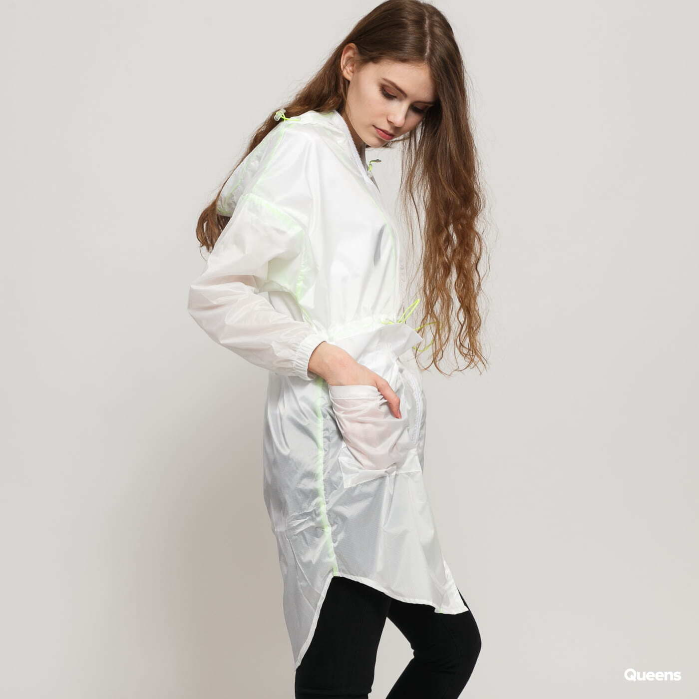 Треньорски якета Urban Classics Ladies Transparent Light Parka White