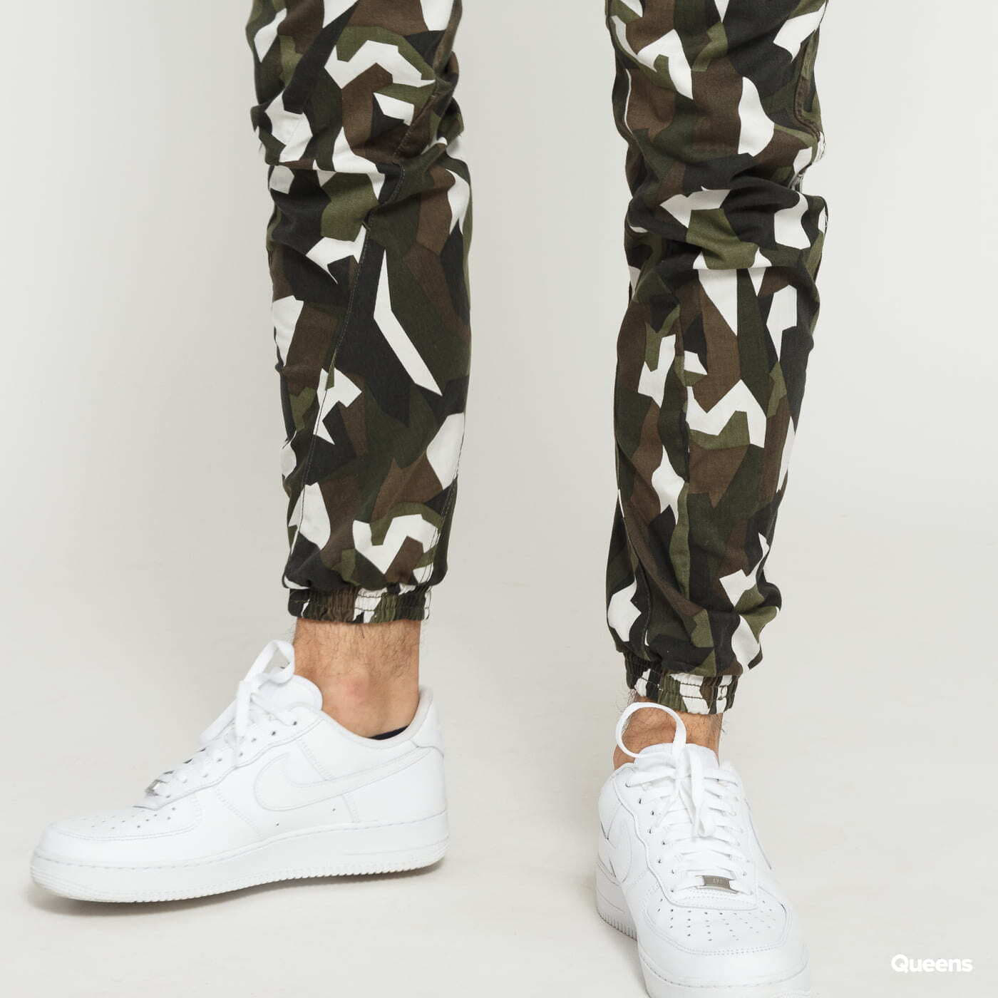 Cargo pants Urban Classics Geometric Camo Stretch Twill Cargo Pants Camo Green/ White