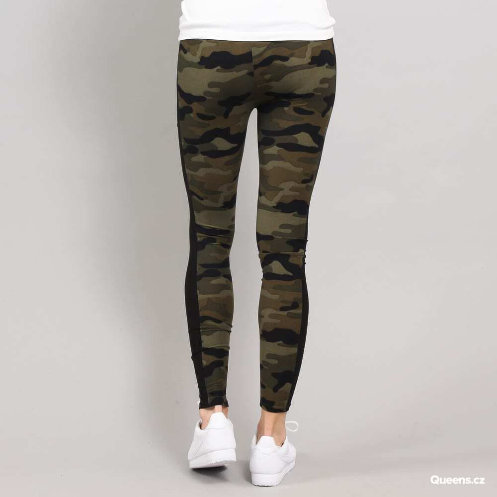 Legíny Urban Classics Ladies Camo Stripe Leggings Green Camo
