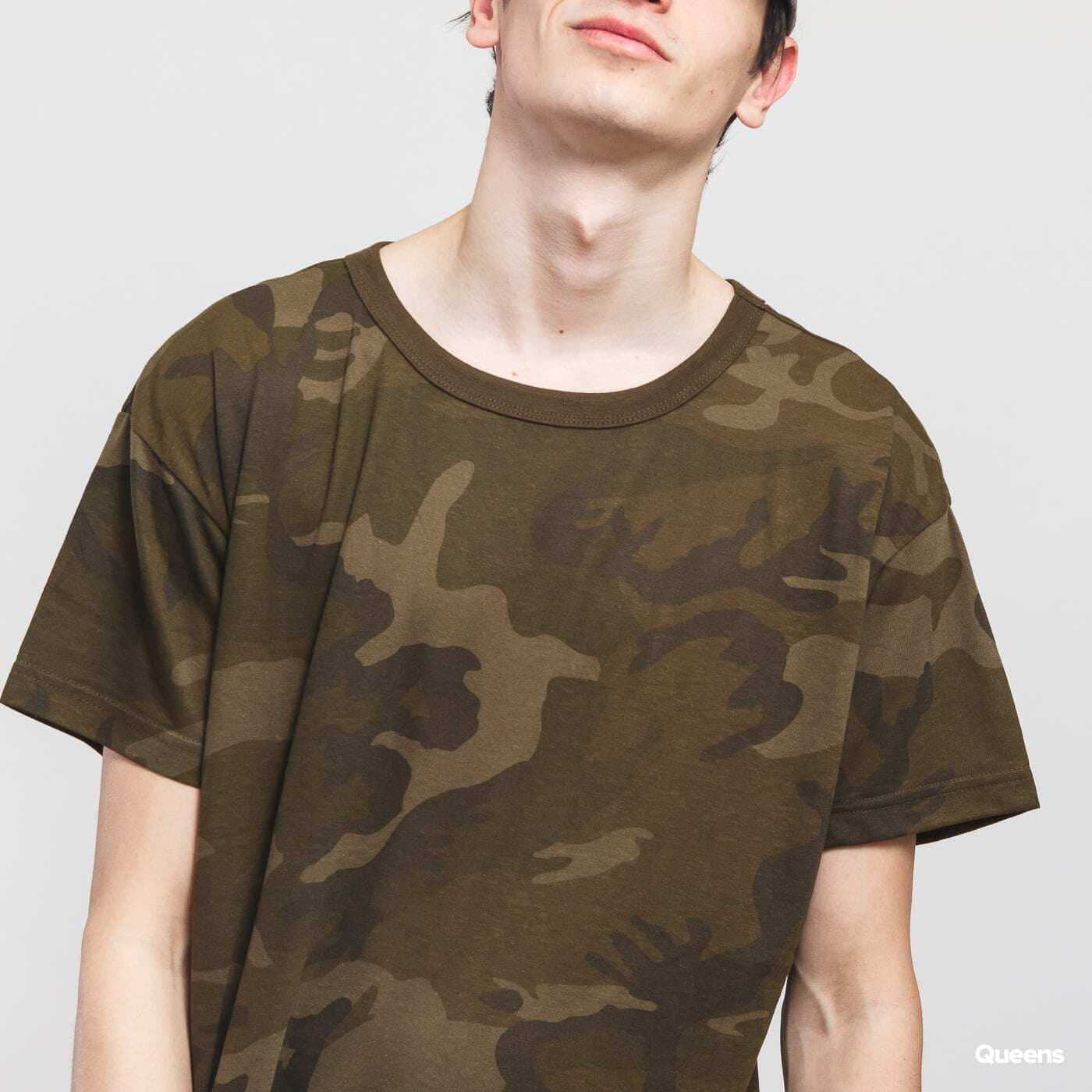 T-Shirts Urban Classics Camo Oversized Tee Camo Green