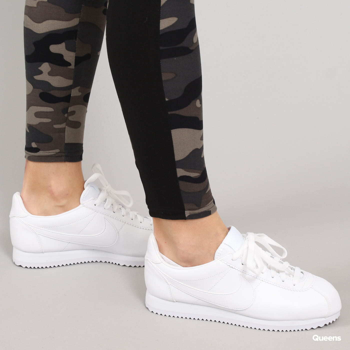 Лосины и леггинсы Urban Classics Ladies Camo Stripe Leggings Grey Camo