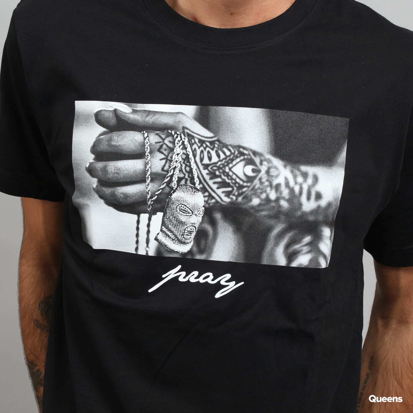 Tricouri Urban Classics Pray 2.0 Tee Black