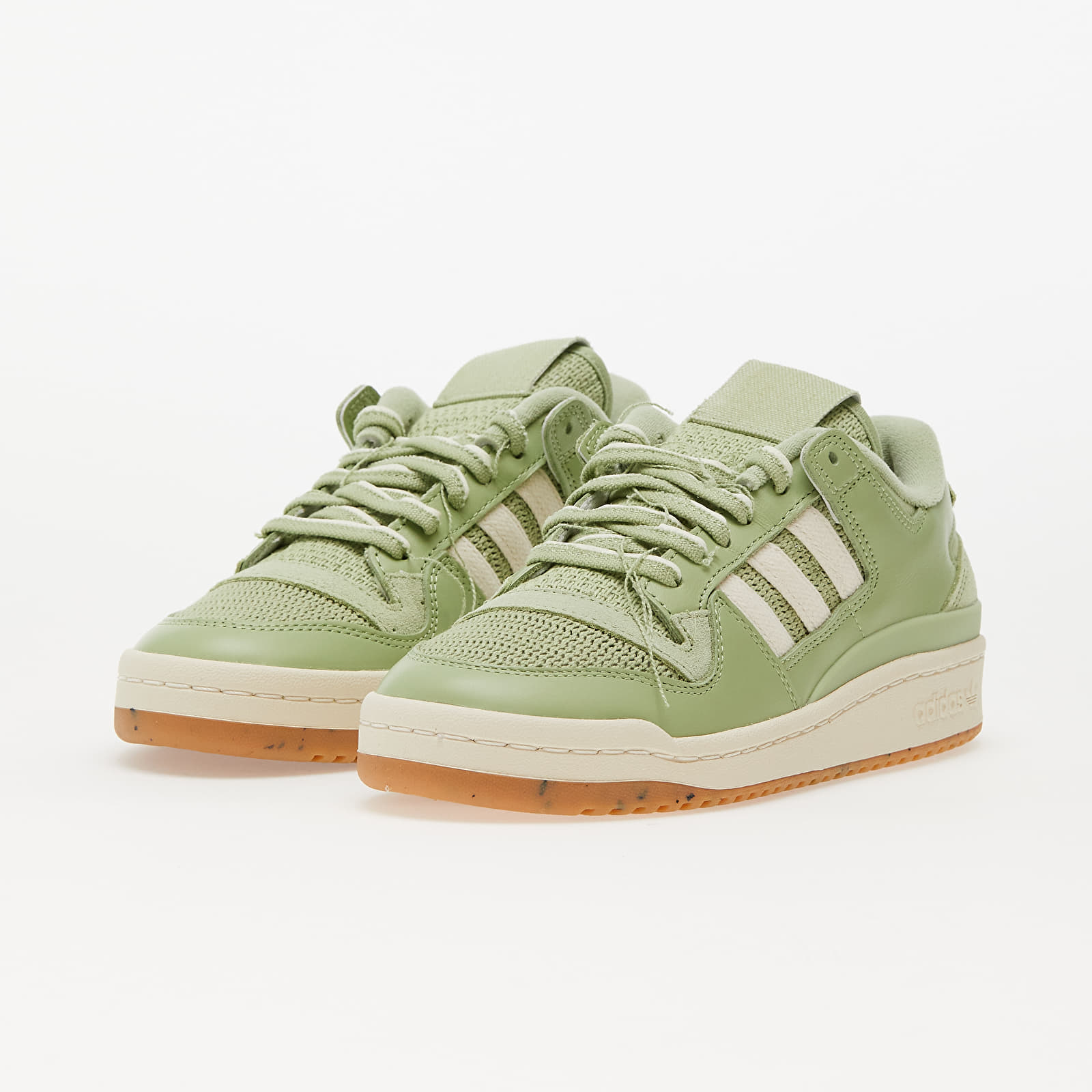 Men s sneakers and shoes adidas Originals Forum 84 Low Cl Maglim Core White Gum Queens