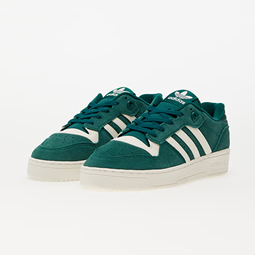 adidas Originals Forum Low sneakers in white and collegiate green