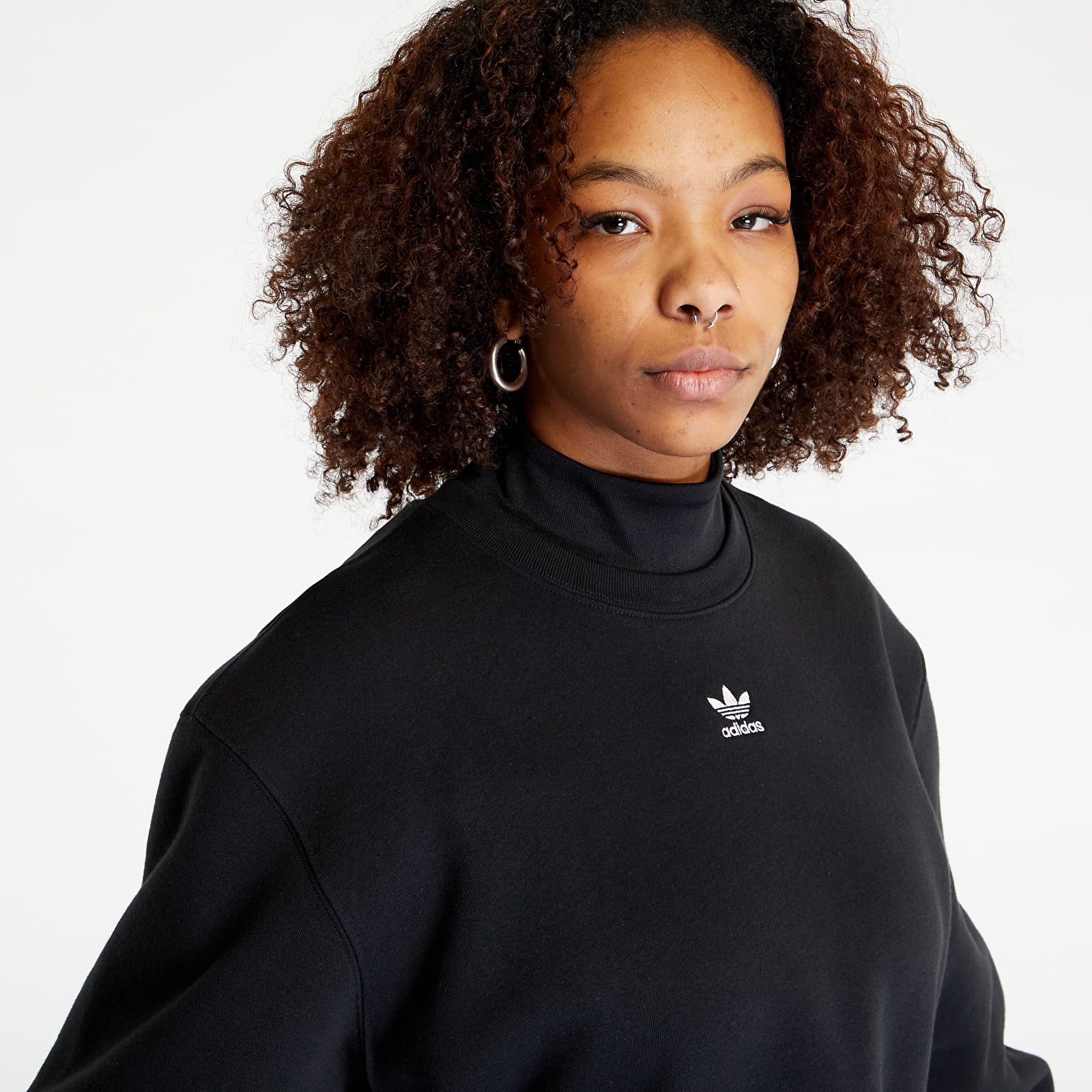 Kapucnis pulóverek és pulcsik adidas Adicolor Essentials Crewneck Black