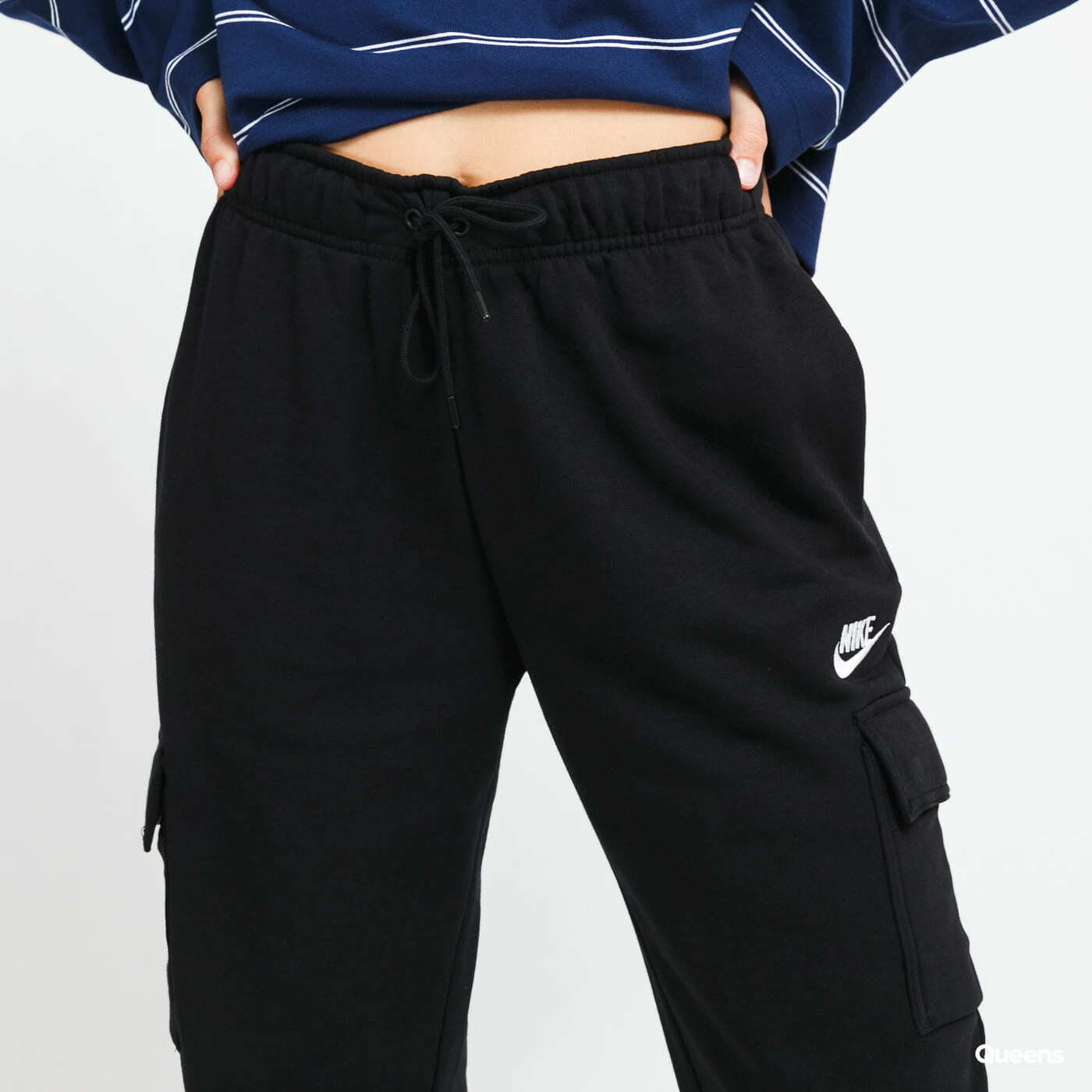 Trenirka hlače  Nike Women's Mid-Rise Cargo Pants Black/ White