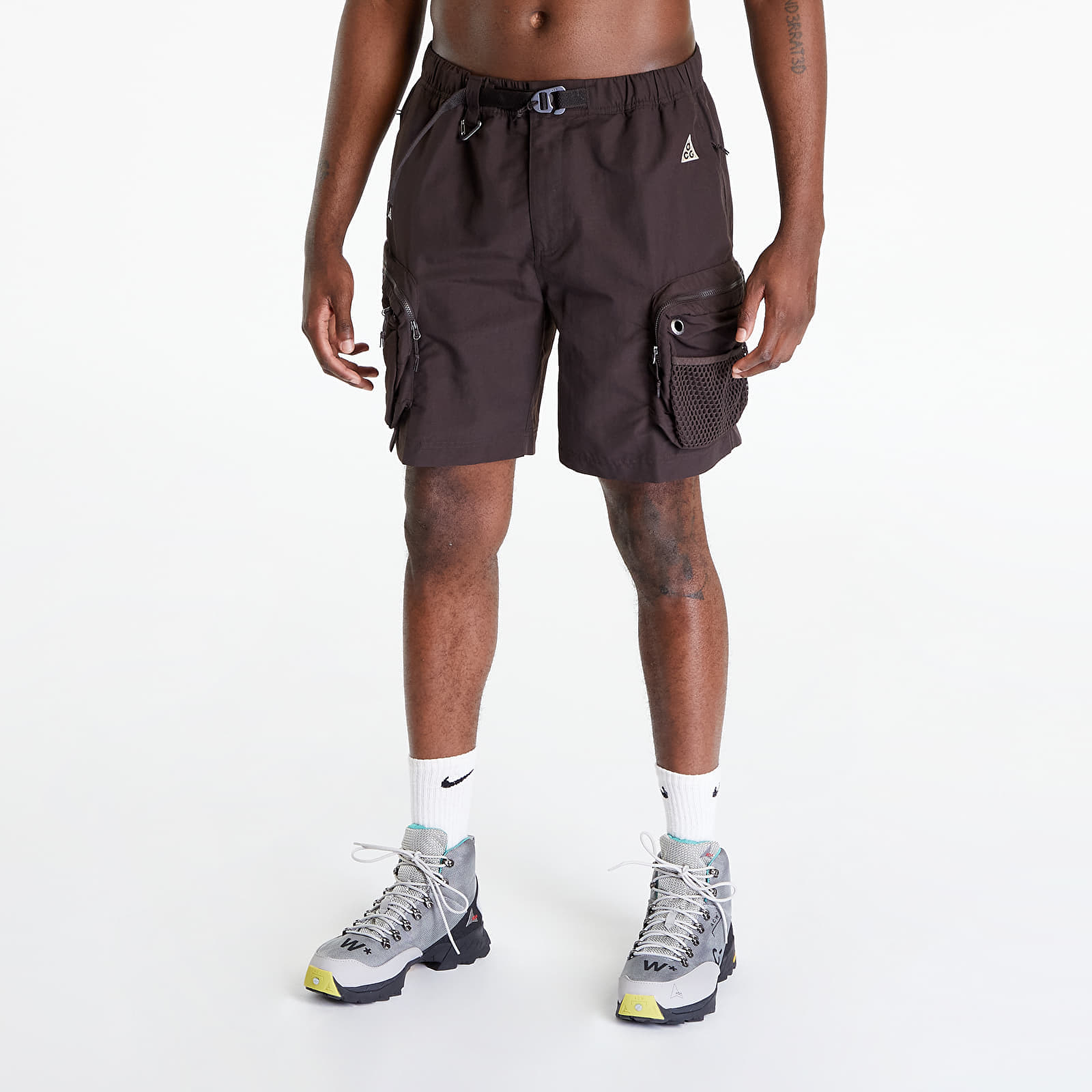 Pantaloni scurți Nike ACG Cargo Shorts Velvet Brown/ Black/ Sanddrift