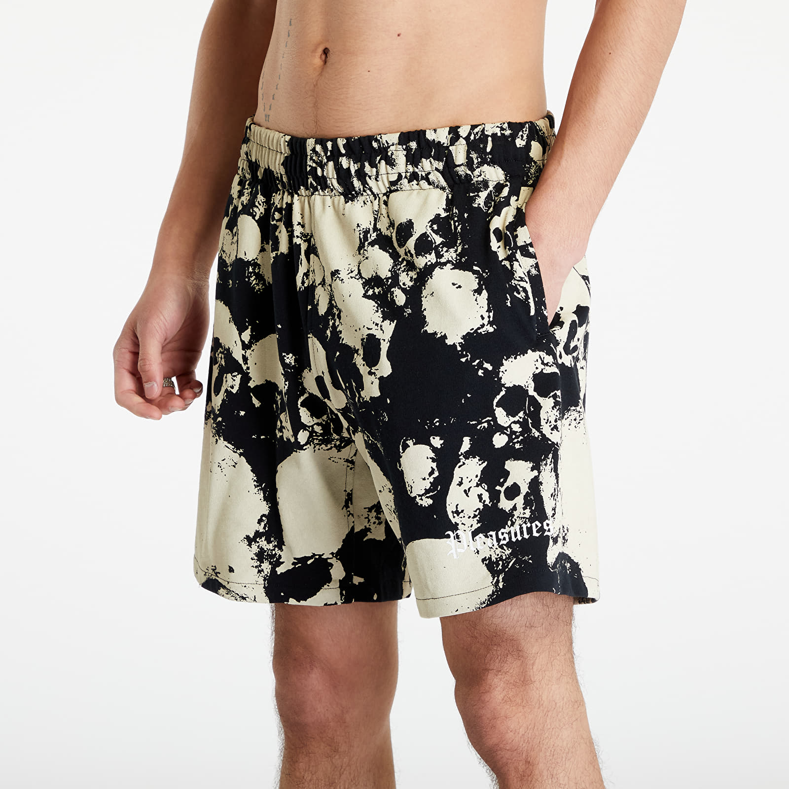 Shortsit PLEASURES Despair Short Black
