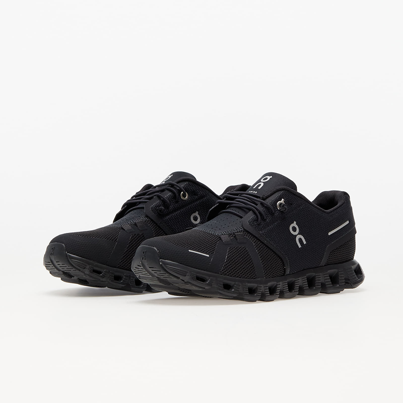 Naiste tossud ja kingad On W Cloud 5 All Black