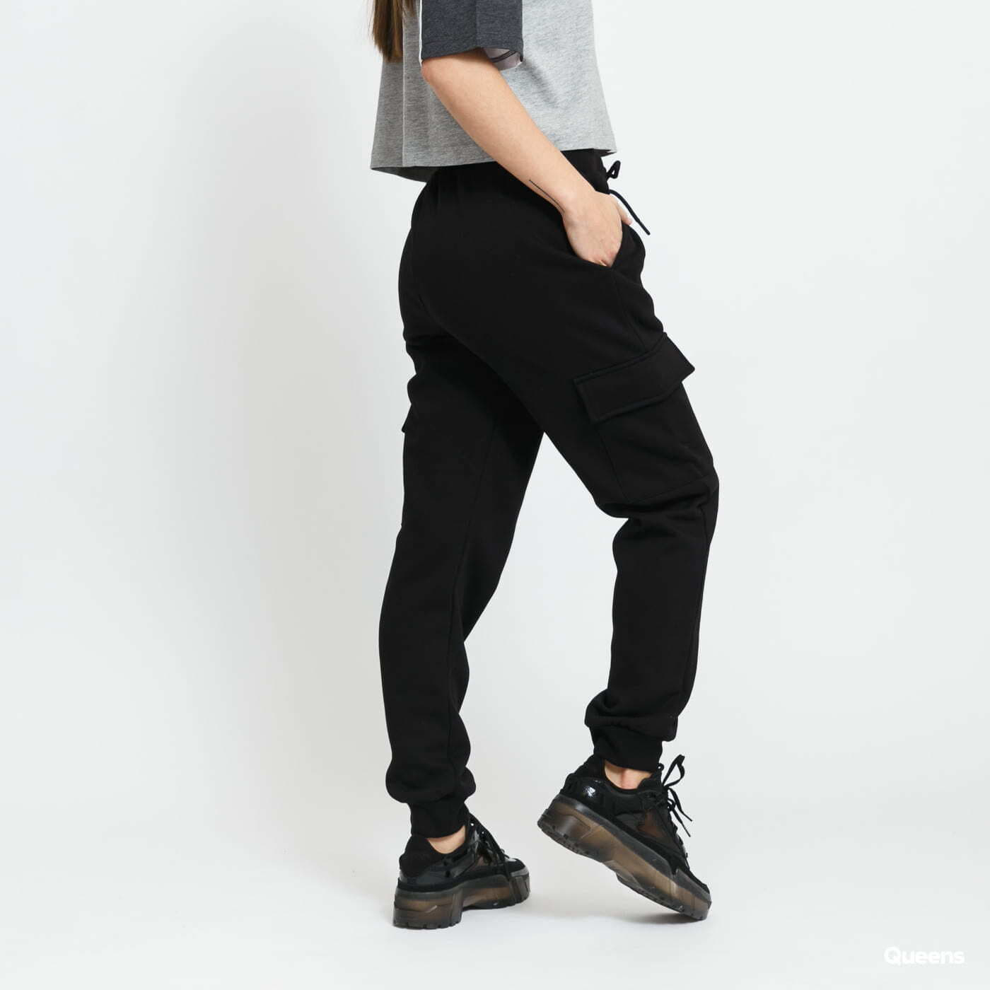 Tepláky Urban Classics Ladies Cargo sweat Pants Black