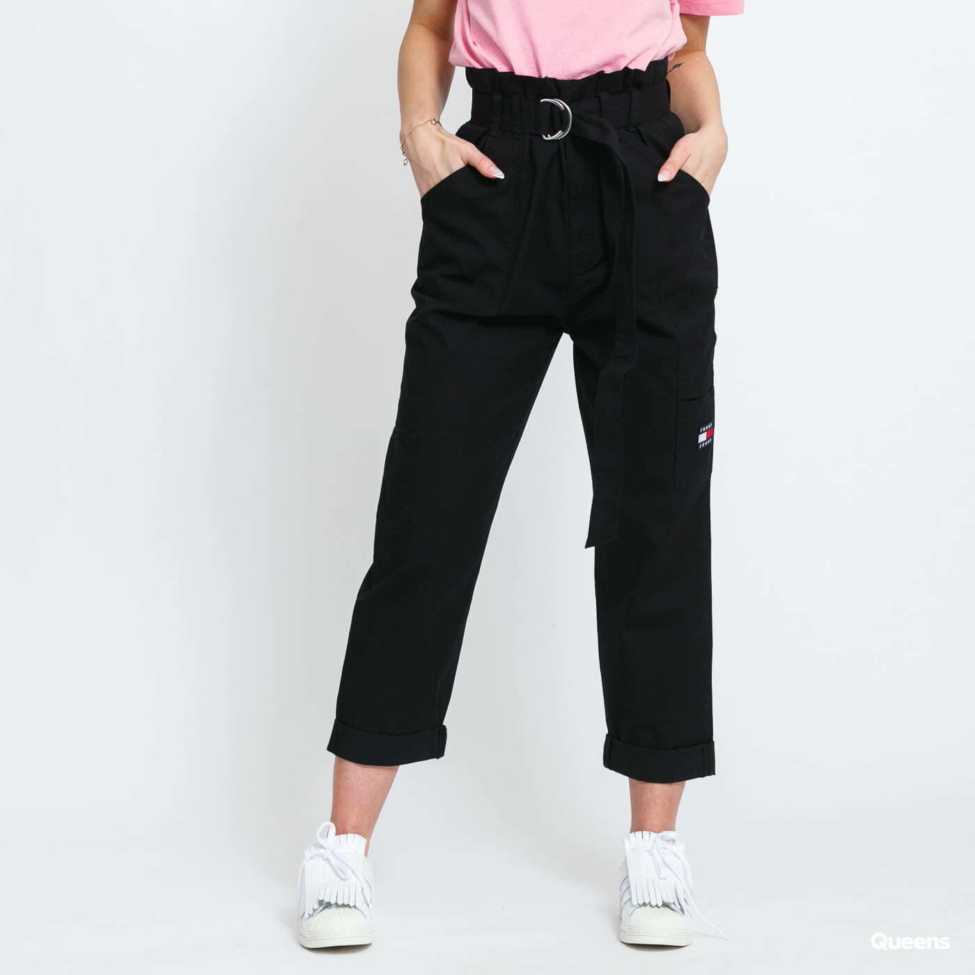 Cargo nohavice TOMMY JEANS W Paperbag Cargo Pant Black