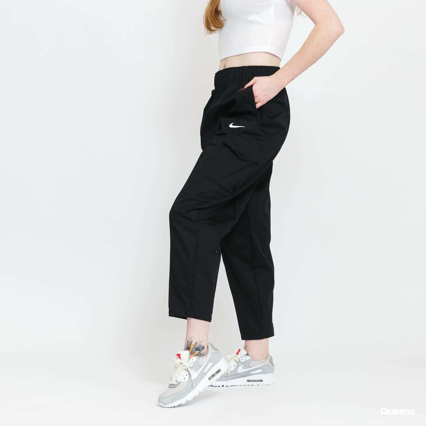 Cargo pants Nike Sportswear Essential Woven High-Rise Pant Black