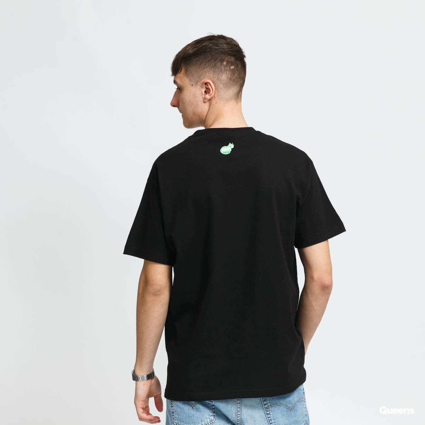 T-Shirts The Hundreds Beyond Sland Tee černé