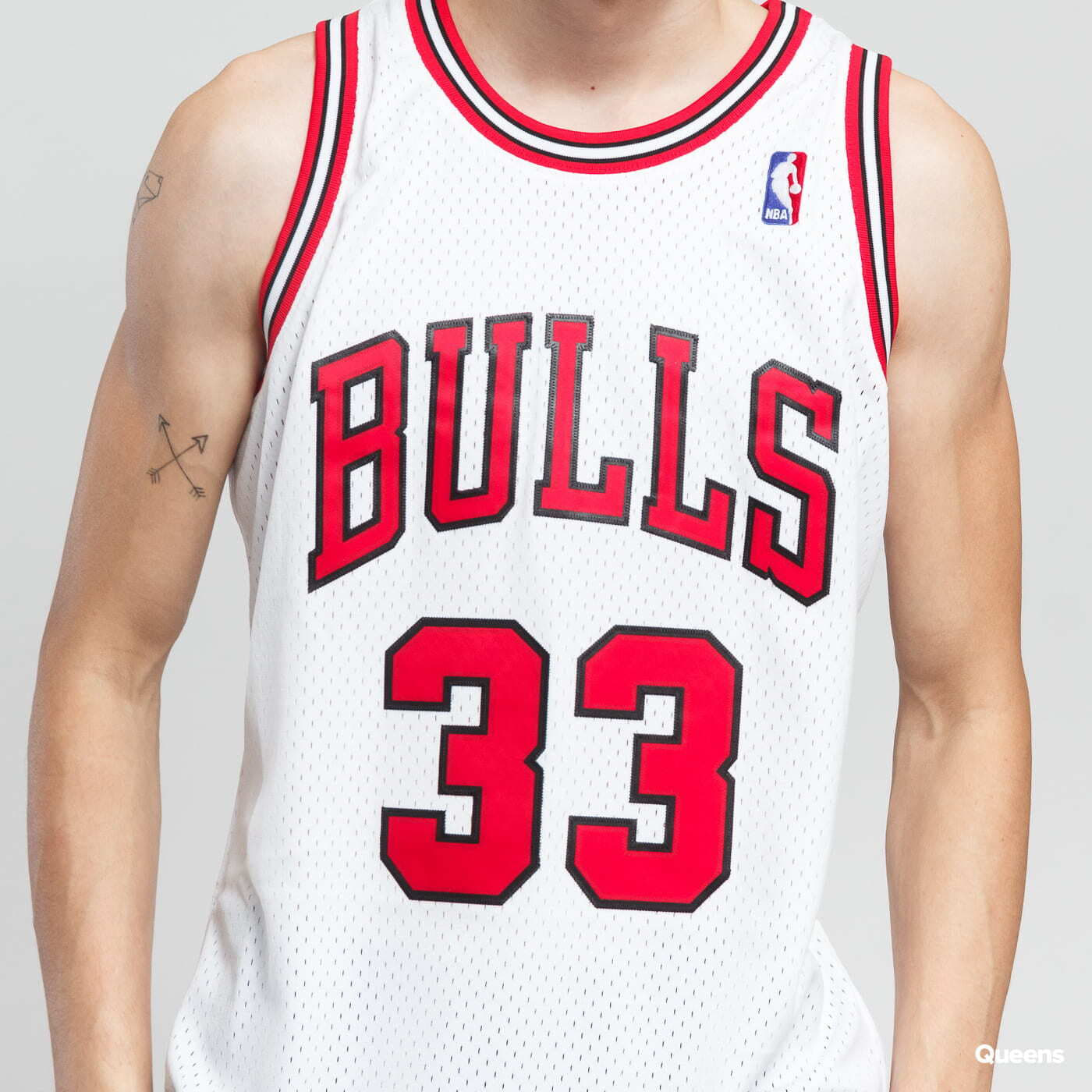 Dresy Mitchell & Ness NBA Swingman Jersey Chicago Bulls Scottie Pippen 33 bílý