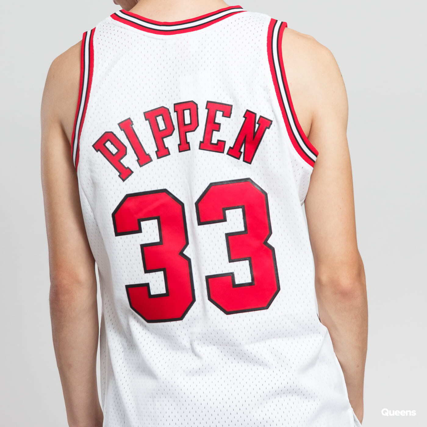 Dresy Mitchell & Ness NBA Swingman Jersey Chicago Bulls Scottie Pippen 33 bílý