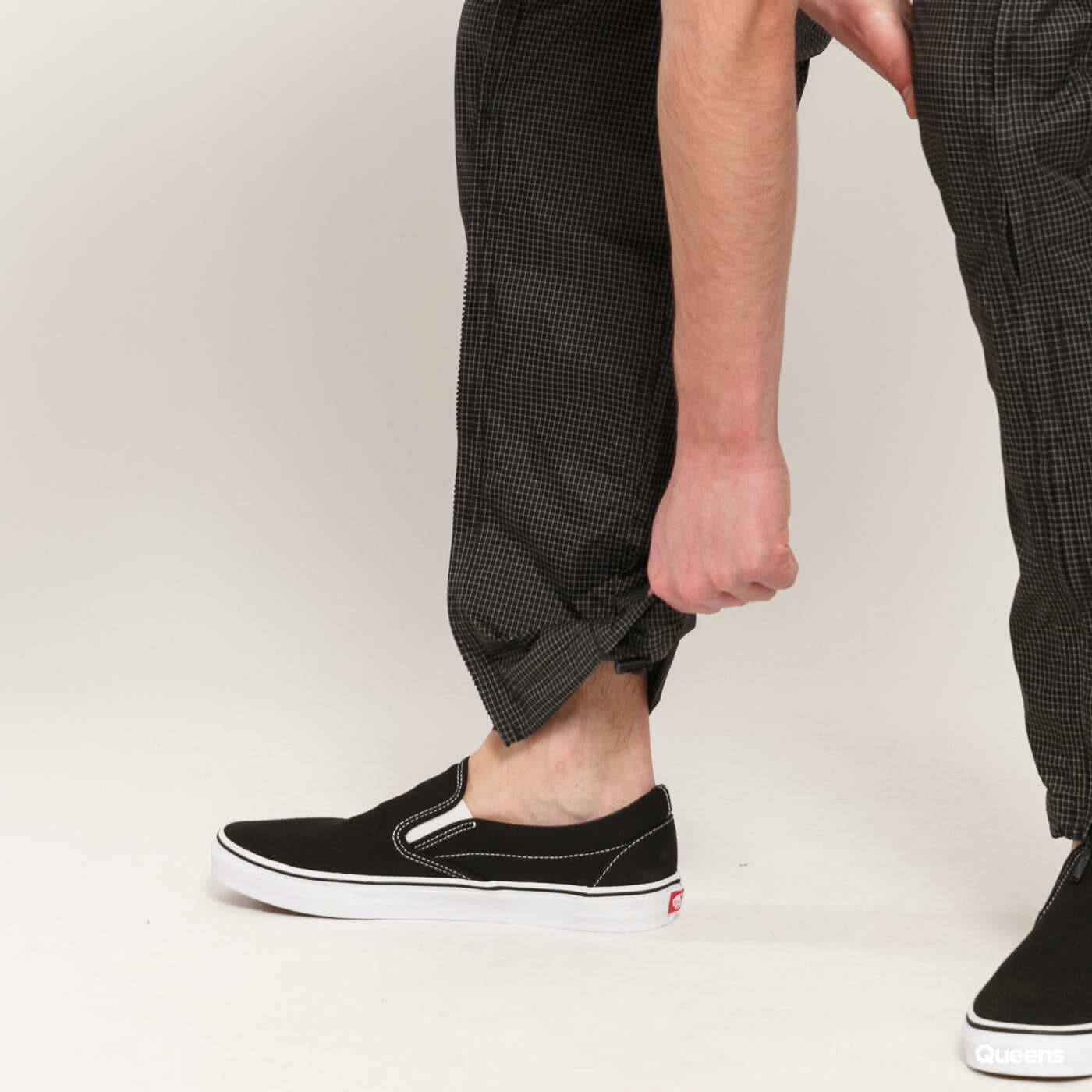 Nylon Trainingshose PLEASURES Brick Tech Track Pant Black/ White
