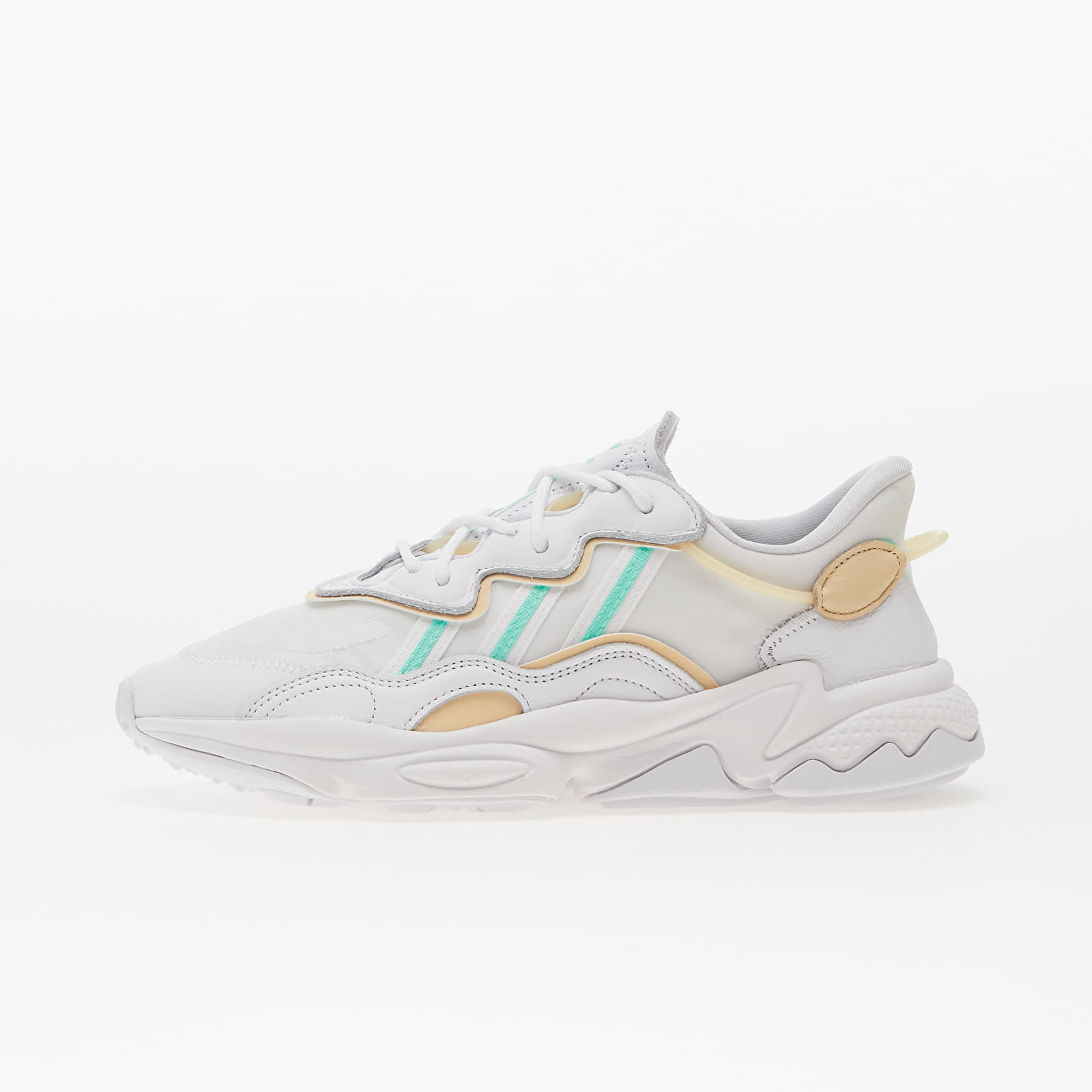 Naisten lenkkarit ja kengät adidas Originals Ozweego W Ftw White/ Pulse Mint/ Sand Strata
