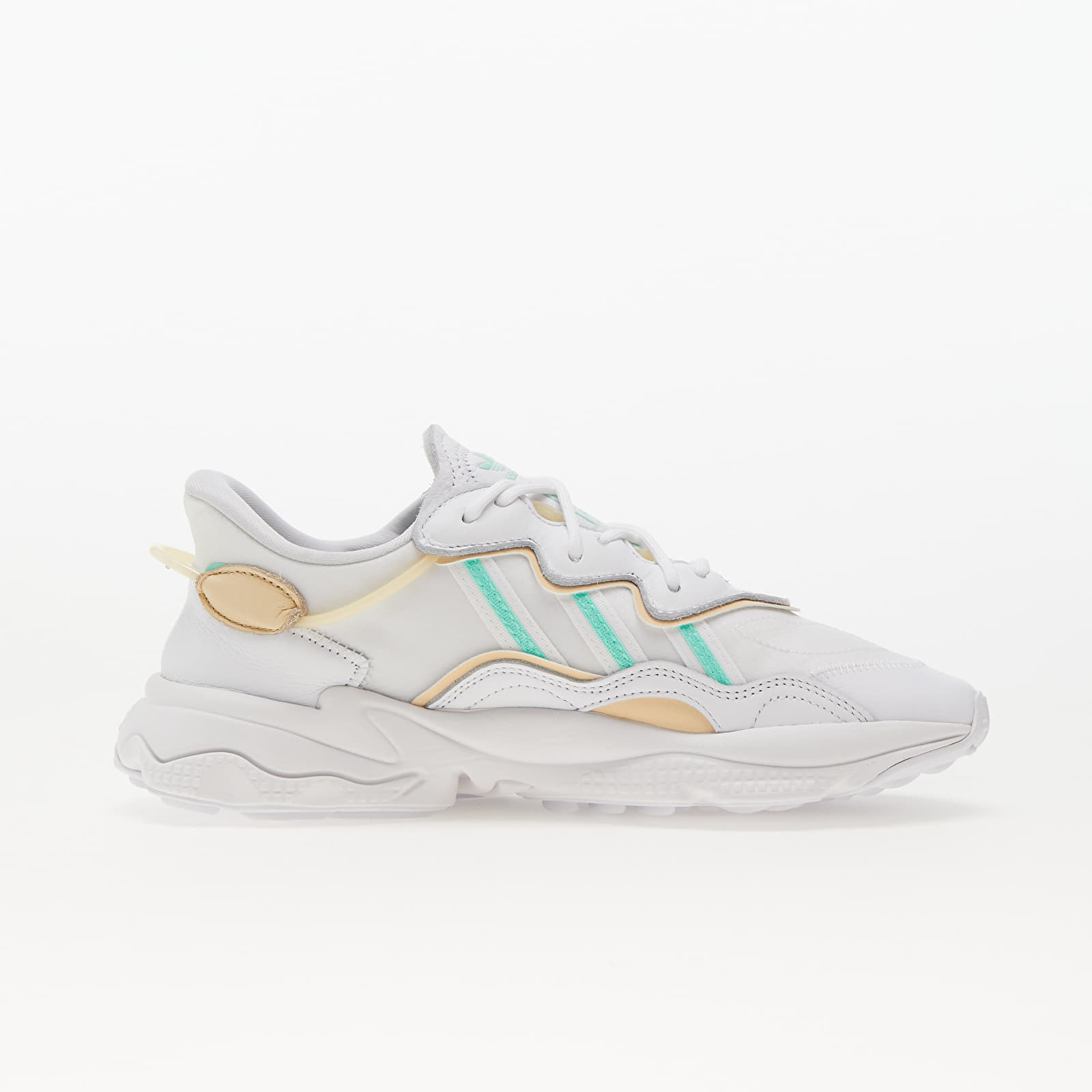 Naisten lenkkarit ja kengät adidas Originals Ozweego W Ftw White/ Pulse Mint/ Sand Strata