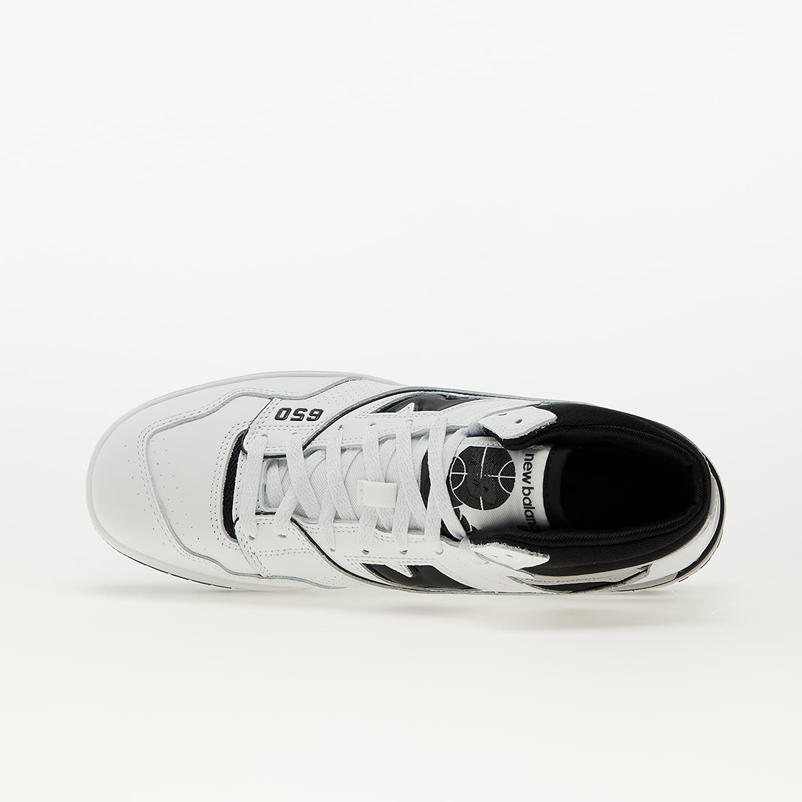 Vīriešu čības un apavi New Balance 650 White